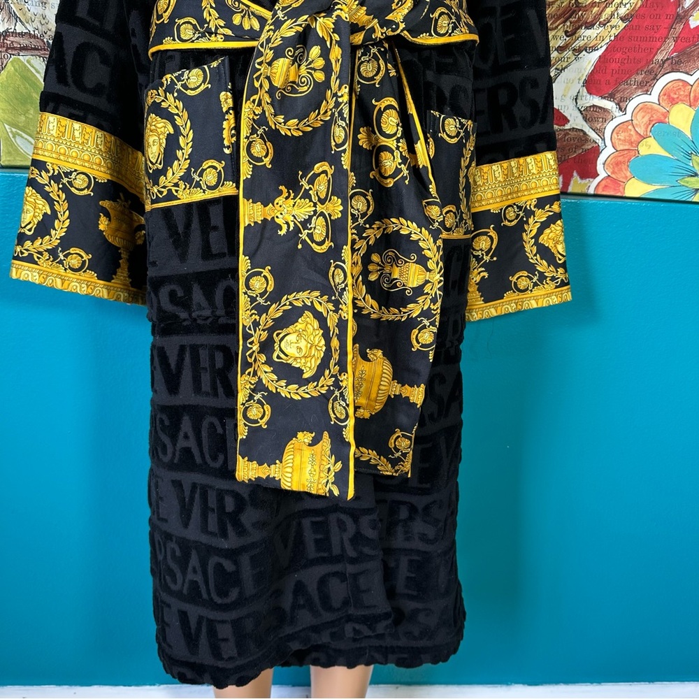 Versace Baroque Robe Medium - Picture 6 of 15